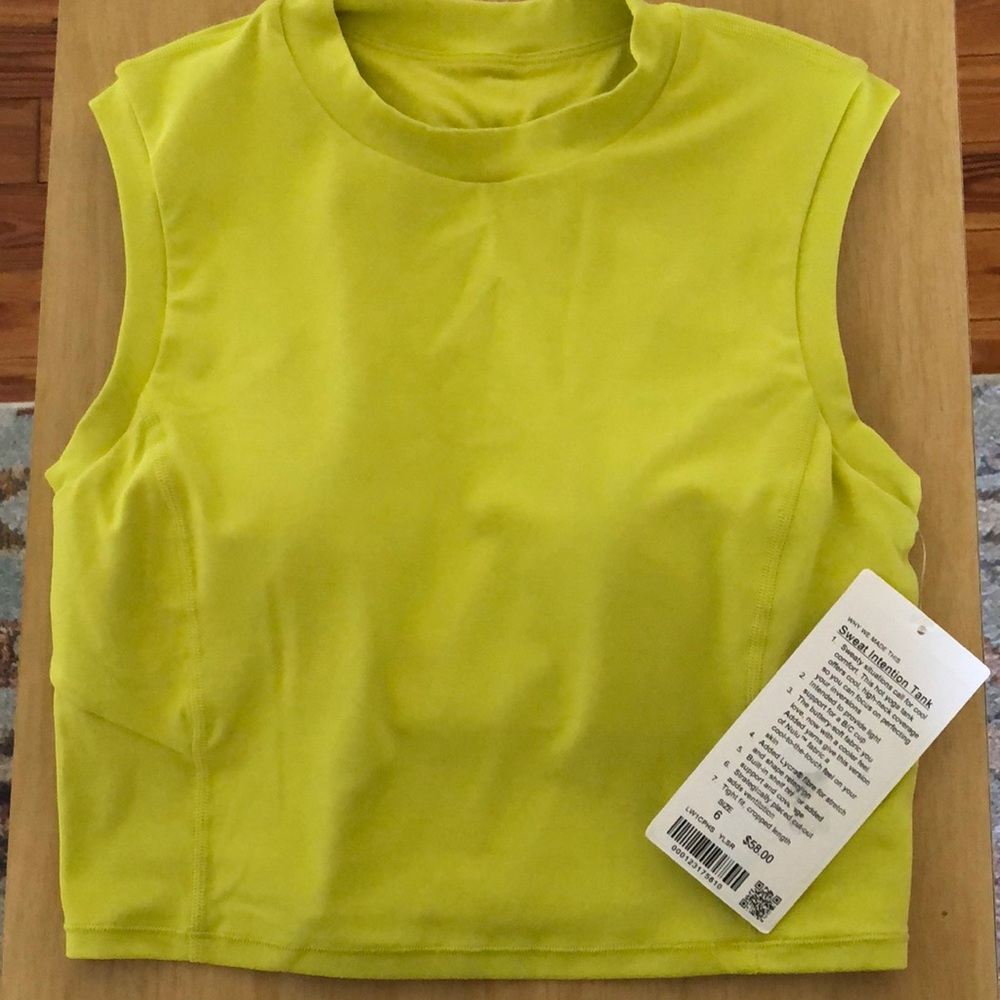 NWT lululemon sweat intention crop